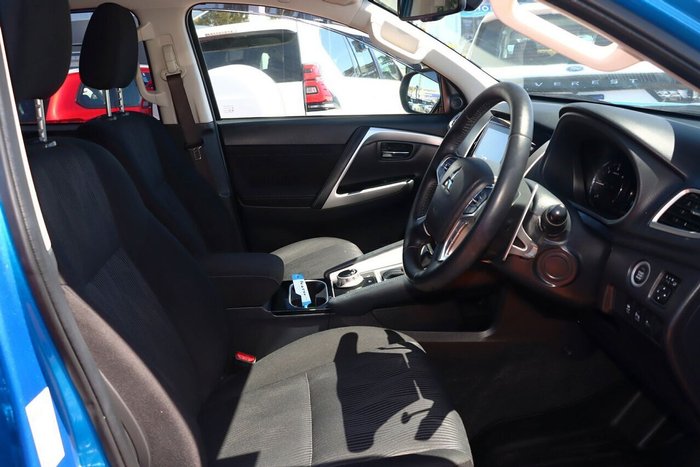 2023 Mitsubishi Pajero Sport GLS