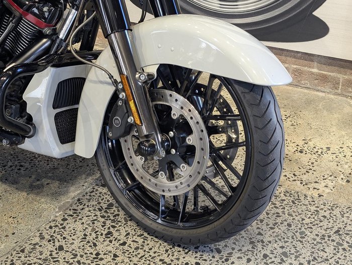 2020 Harley-Davidson CVO Street Glide 117 (FLHXSE) Touring