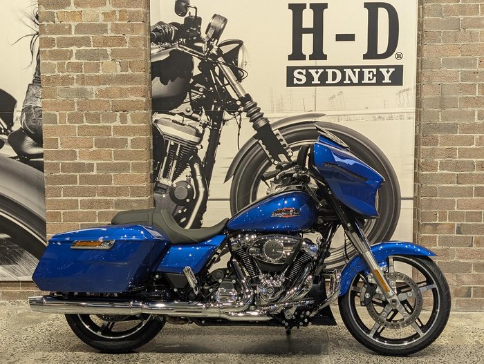 2025 Harley-Davidson Street Glide 117 (FLHX) Touring Blue