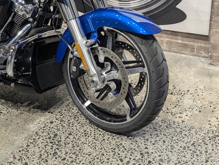 2025 Harley-Davidson Street Glide 117 (FLHX) Touring Blue