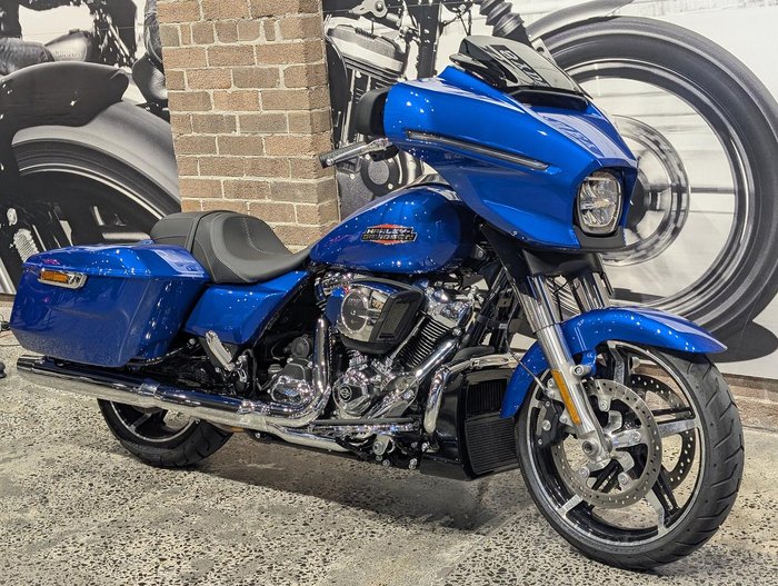 2025 Harley-Davidson Street Glide 117 (FLHX) Touring Blue
