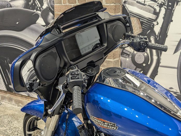 2025 Harley-Davidson Street Glide 117 (FLHX) Touring Blue