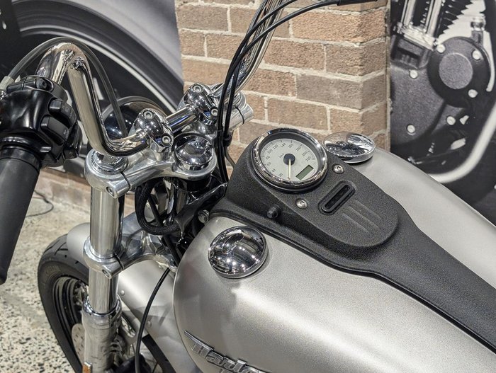 2008 Harley-Davidson Dyna Street Bob 96 (FXDB) Dyna Silver