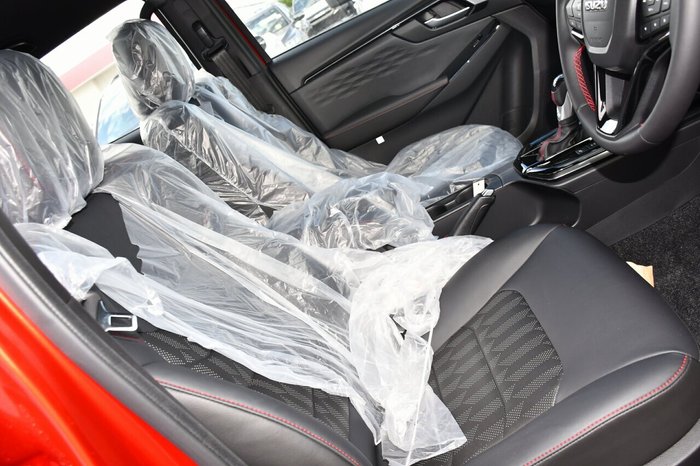 2025 Isuzu D-MAX X-TERRAIN