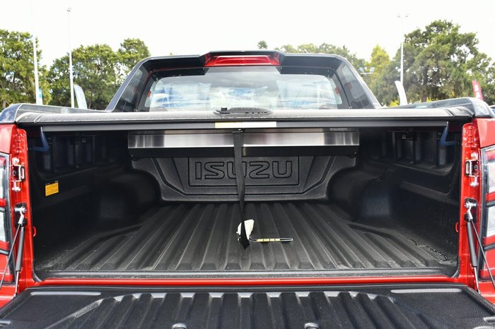 2025 Isuzu D-MAX X-TERRAIN