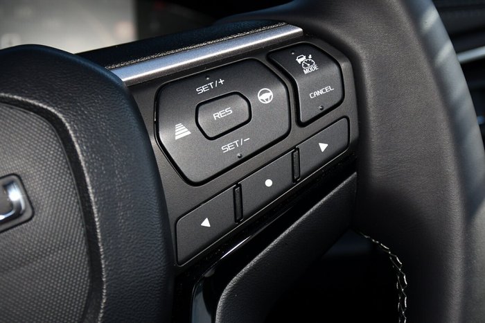 2025 Isuzu MU-X LS-T