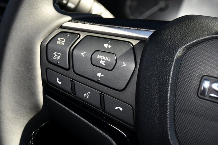 2025 Isuzu MU-X LS-T