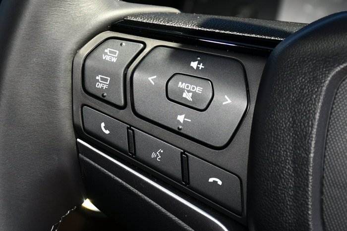 2025 Isuzu MU-X X-TERRAIN