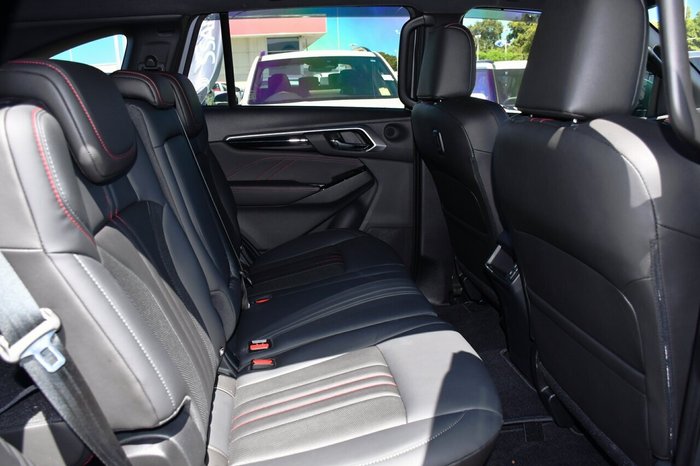 2025 Isuzu MU-X X-TERRAIN