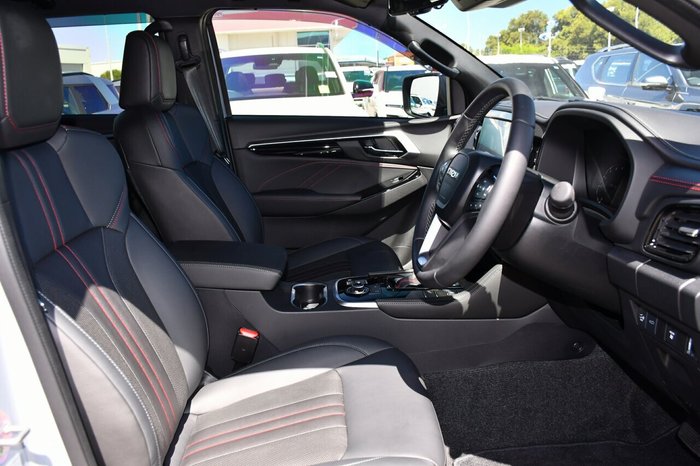 2025 Isuzu MU-X X-TERRAIN