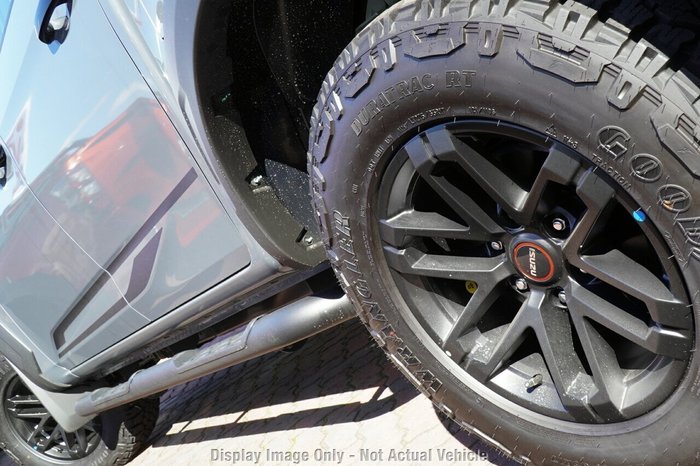 2025 Isuzu D-MAX BLADE