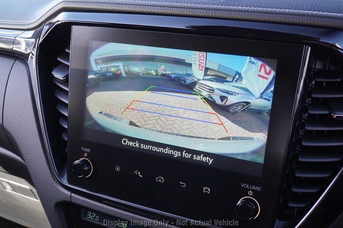 2025 Isuzu D-MAX BLADE