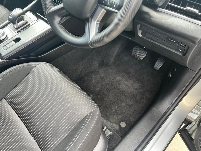 2024 Mitsubishi Outlander LS