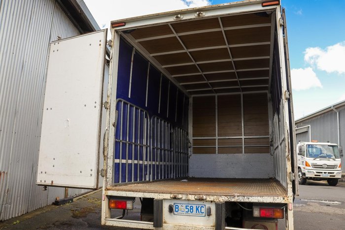 2010 Hino 300 716 Curtain Sider