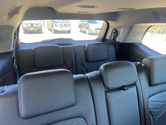 2025 Ford Everest Black Edition MY25.50 4X4 Dual Range Alabaster White