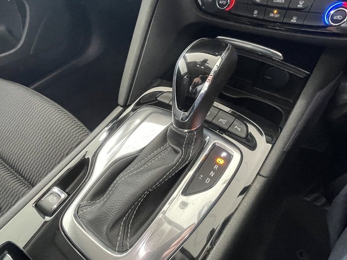 2018 Holden Commodore RS