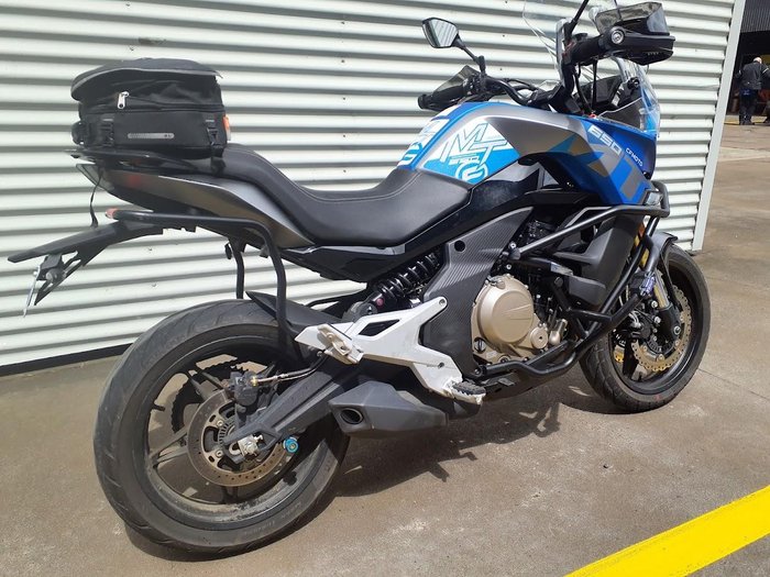 2022 CFMOTO 650MT MT Blue