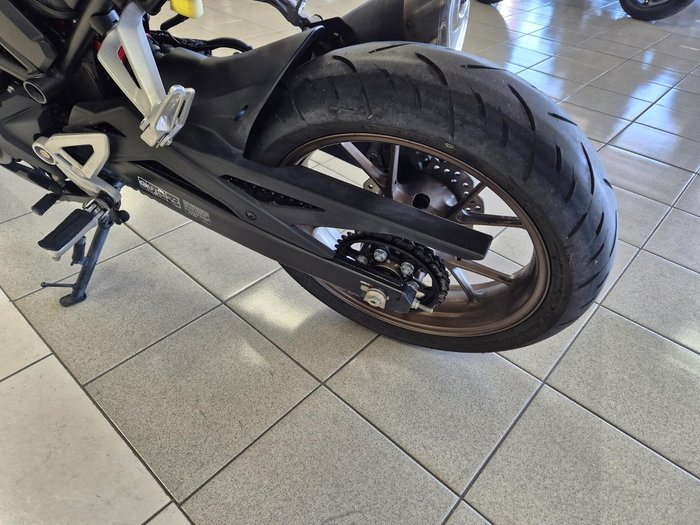 2020 Honda CB300R (CB300RA) CB300 Red