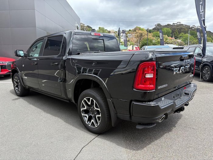 2025 RAM 1500 Laramie Sport Hurricane SO RamBox DT MY25 4X4 Dual Range Diamond Black