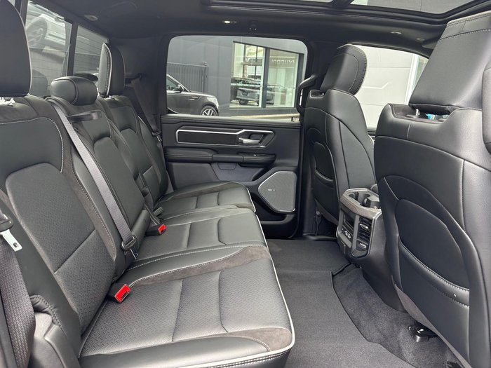 2025 RAM 1500 Laramie Sport Hurricane SO RamBox DT MY25 4X4 Dual Range Diamond Black