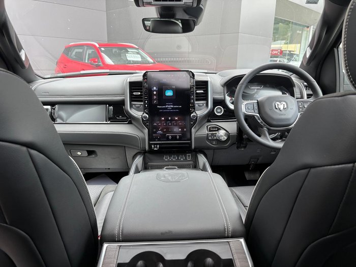 2025 RAM 1500 Laramie Sport Hurricane SO RamBox DT MY25 4X4 Dual Range Diamond Black