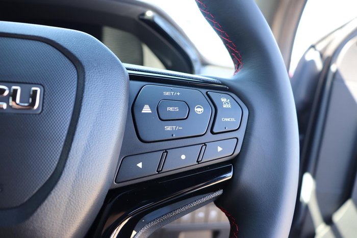 2025 Isuzu D-MAX X-TERRAIN