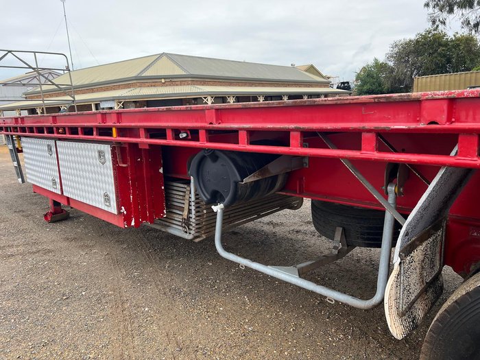 2012 CIMC Tri Axle Flat Top