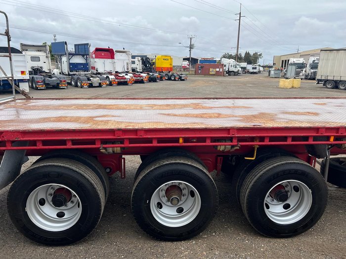 2012 CIMC Tri Axle Flat Top