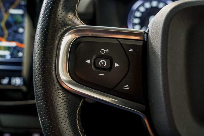 2021 Volvo XC40 T5 R-Design MY21 AWD Onyx Black