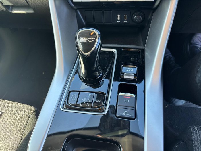 2024 Mitsubishi Eclipse Cross PHEV ES