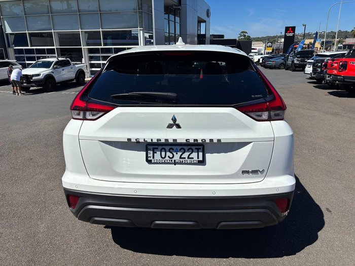 2024 Mitsubishi Eclipse Cross PHEV ES