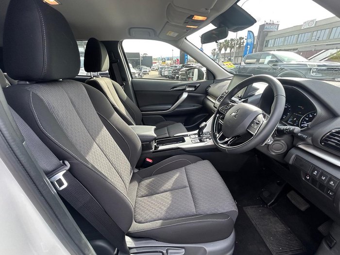 2024 Mitsubishi Eclipse Cross PHEV ES