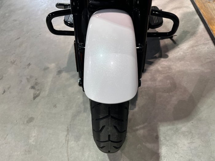 2025 Harley-davidson FLHX STREET GLIDE (117) White Onyx Pearl