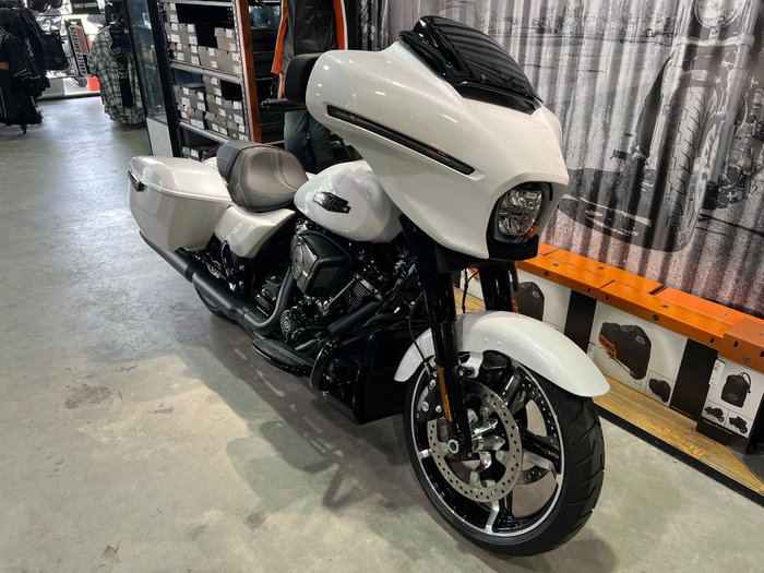 2025 Harley-davidson FLHX STREET GLIDE (117) White Onyx Pearl