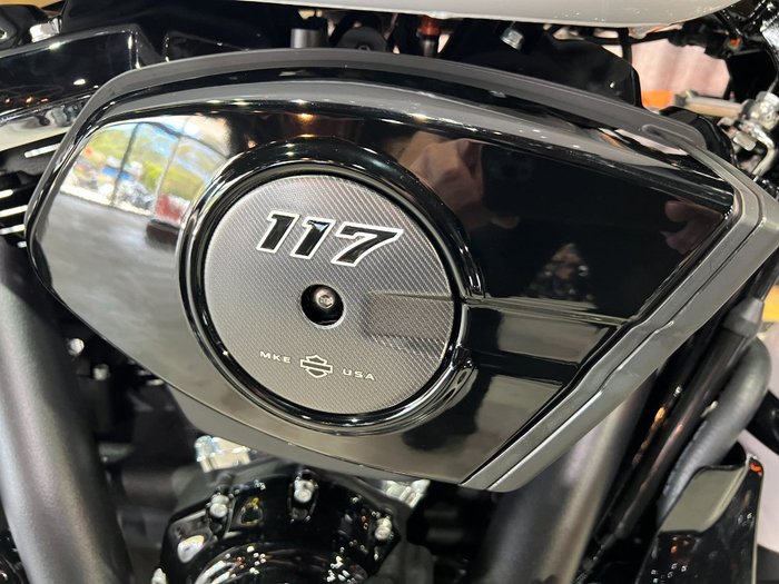 2025 Harley-davidson FLHX STREET GLIDE (117) White Onyx Pearl