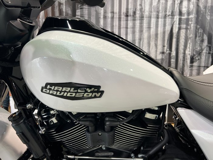 2025 Harley-davidson FLHX STREET GLIDE (117) White Onyx Pearl