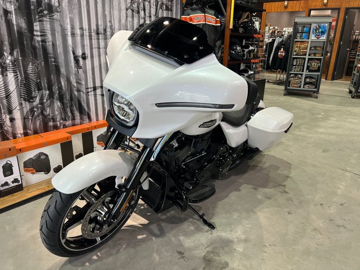 2025 Harley-davidson FLHX STREET GLIDE (117) White Onyx Pearl