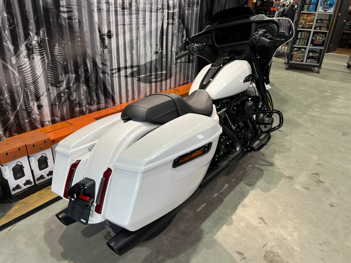 2025 Harley-davidson FLHX STREET GLIDE (117) White Onyx Pearl