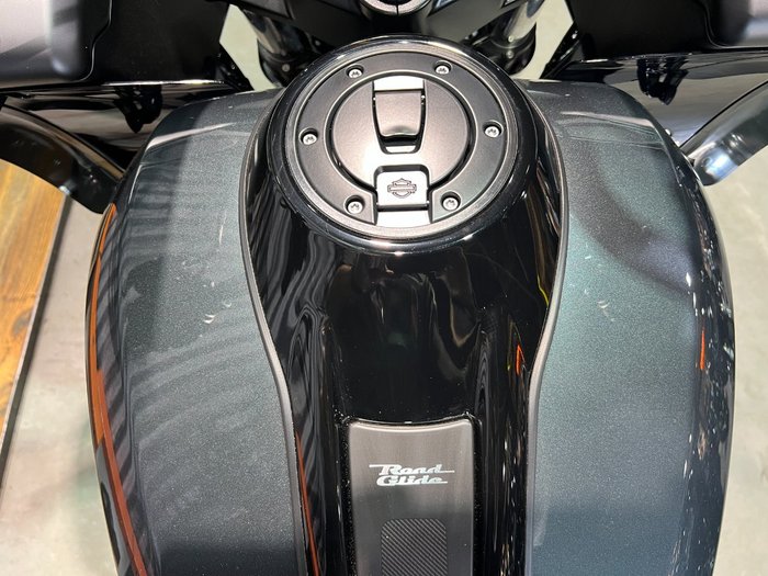 2025 Harley-davidson FLTRX ROAD GLIDE (117) Iron Horse Metallic