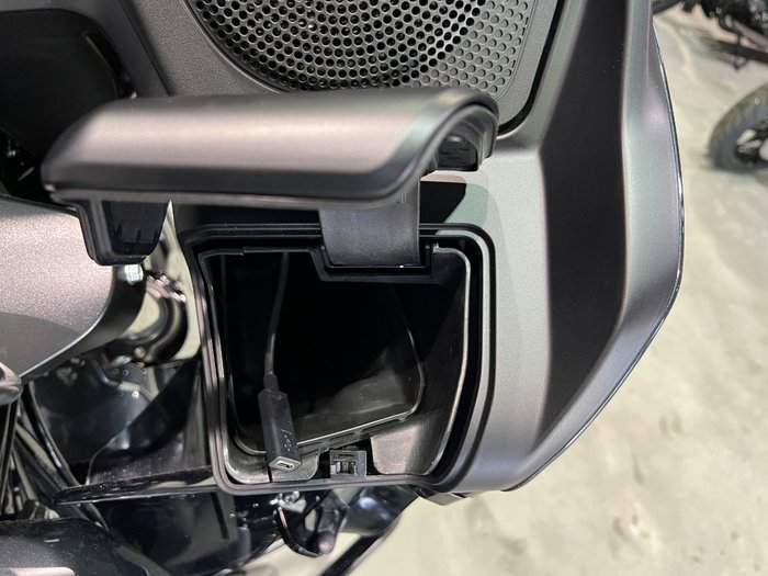 2025 Harley-davidson FLTRX ROAD GLIDE (117) Iron Horse Metallic