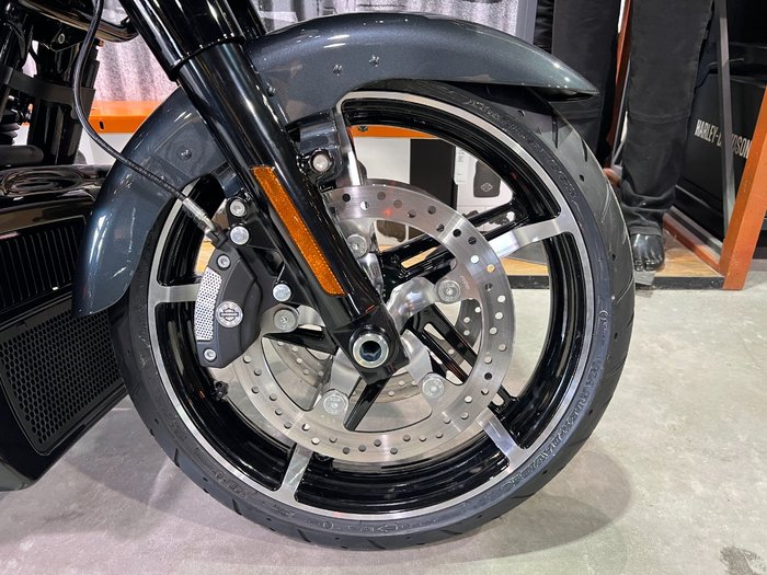 2025 Harley-davidson FLTRX ROAD GLIDE (117) Iron Horse Metallic