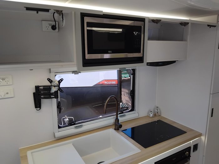 2025 Gold Class Caravans Lc17c Couples Semi Off-Road Full Ensuite Sleeps 3