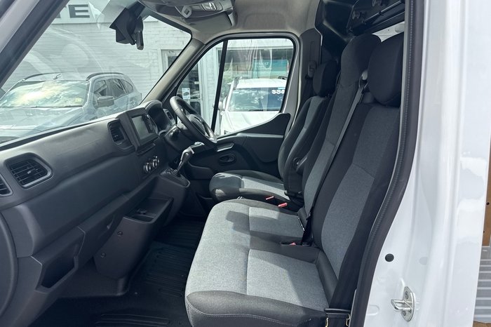 2024 Renault Master Pro LWB FWD (110kW) L3H2