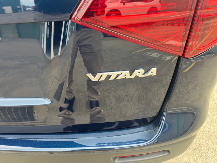 2023 Suzuki Vitara (No Badge)
