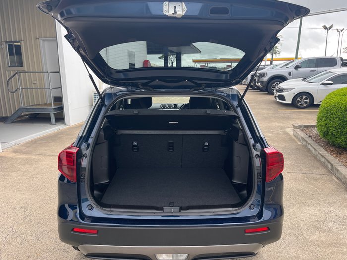2023 Suzuki Vitara (No Badge)