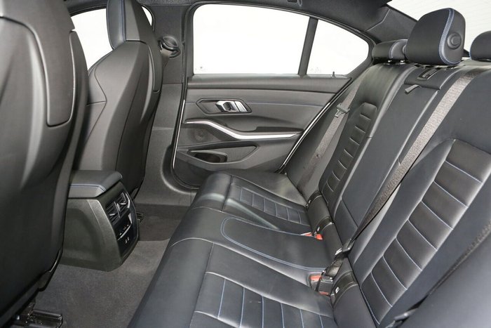 2023 BMW 3 Series 330i M Sport