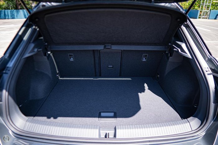 2025 Volkswagen T-Roc 140TSI R-Line