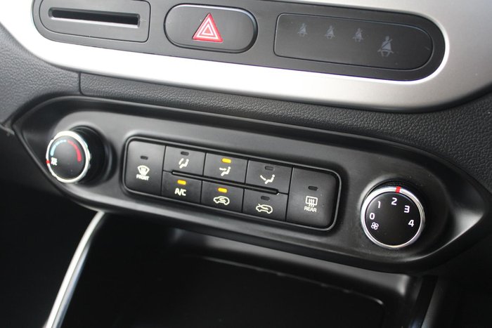 2017 Kia Rondo S RP MY18 Titanium Silver