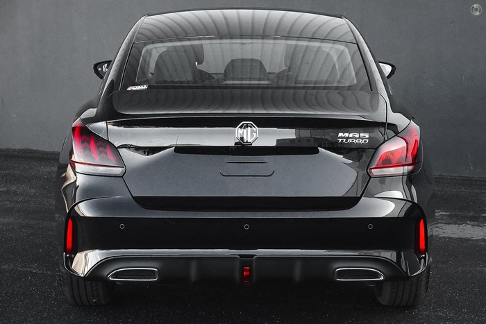 2025 MG MG5 Essence MY25 Black Pearl