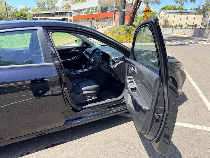 2025 MG MG5 Essence MY25 Black Pearl